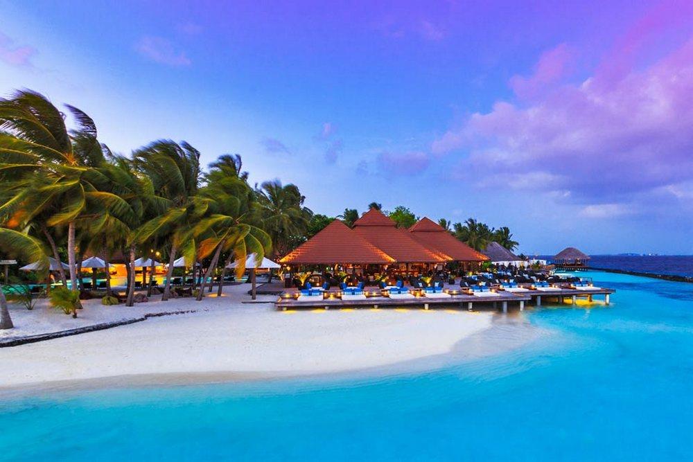 Мальдивы ввели туристический налог